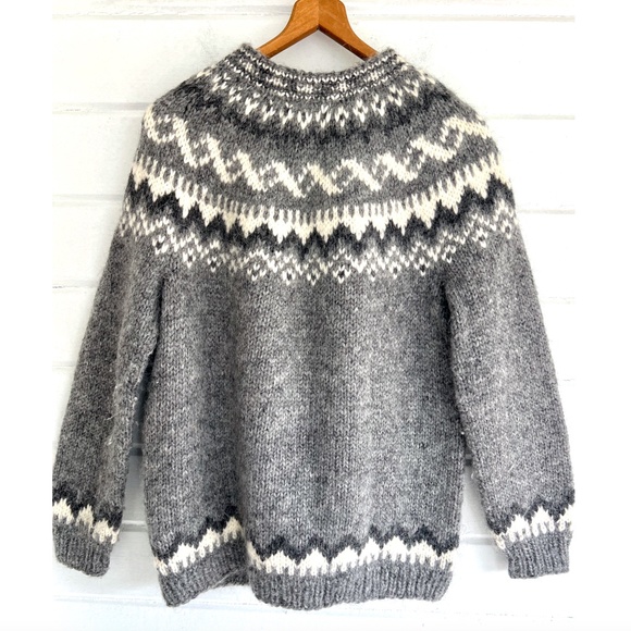 HAND KNIT ICELANDIC NORDIC Cardigan in Shades of Gray - L/XL - Picture 3 of 9